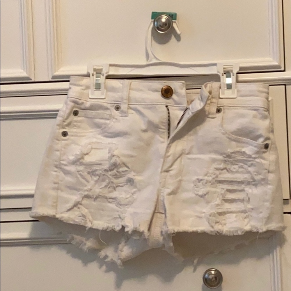 white american eagle shorts